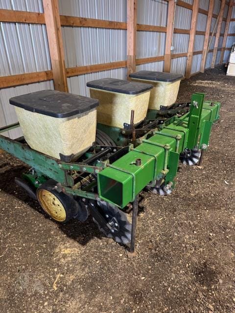 2002 John Deere 1700 Equipment Image0