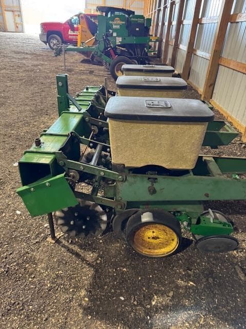 Image of John Deere 1700 equipment image 4