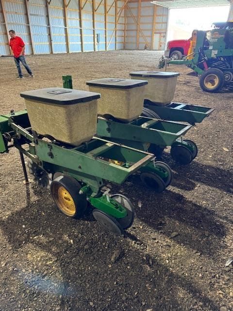 Image of John Deere 1700 equipment image 2