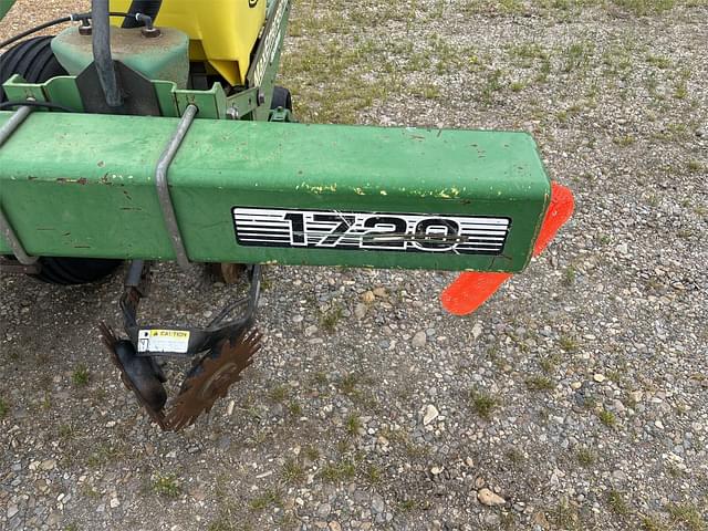 Image of John Deere 1720 equipment image 4