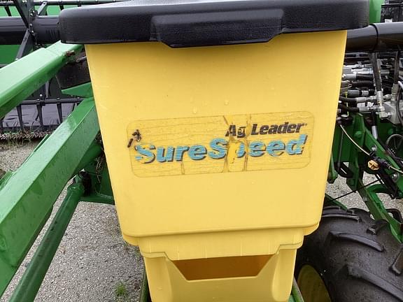 Image of John Deere 1720 equipment image 4