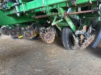 Image of John Deere 1750 equipment image 4