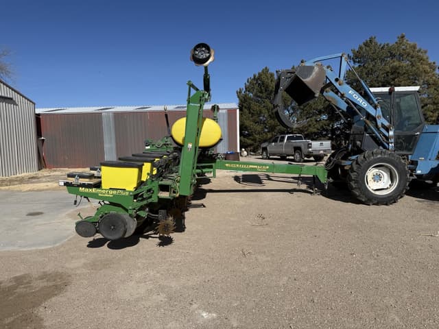 Image of John Deere 1760 equipment image 1