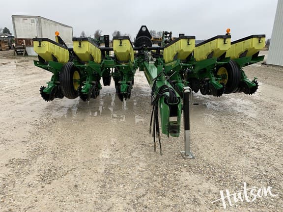 Image of John Deere 1760 equipment image 2