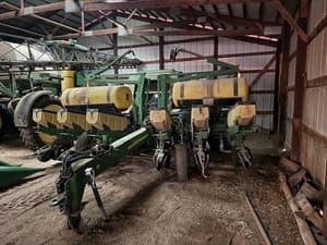 2002 John Deere 1760 Image