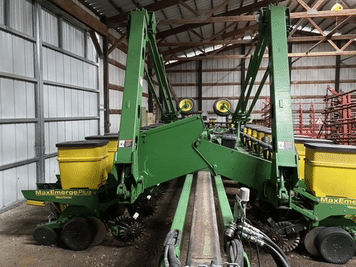 Main image John Deere 1770