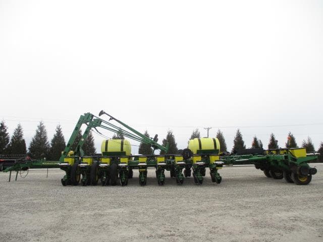 Image of John Deere 1770 equipment image 2