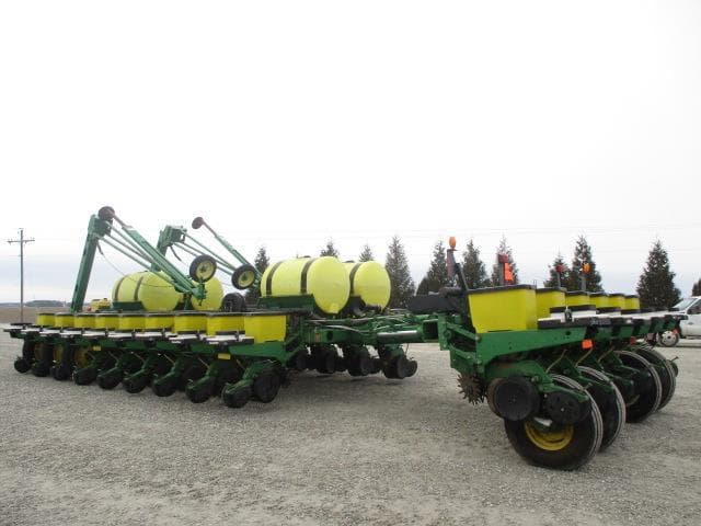 Image of John Deere 1770 equipment image 4