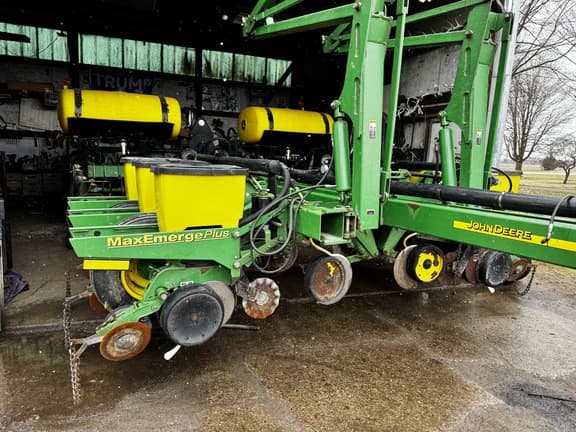 Image of John Deere 1770 equipment image 2