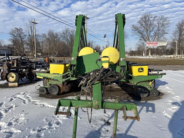 Image of John Deere 1770 equipment image 1