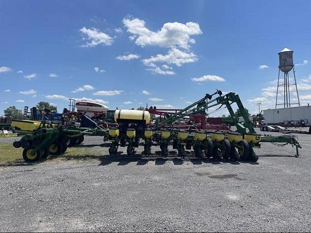 Image of John Deere 1770 equipment image 3