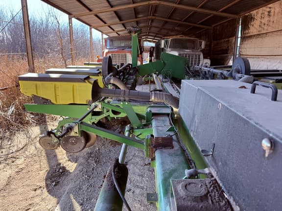 Image of John Deere 1770 equipment image 4