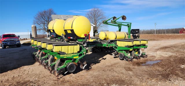 Image of John Deere 1770 equipment image 2