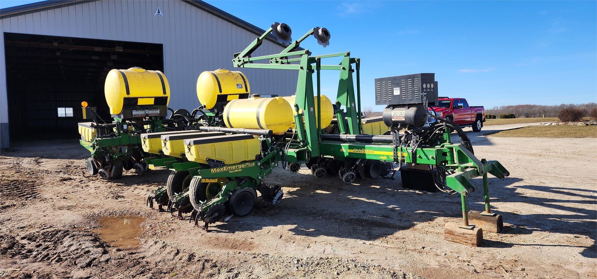 2002 John Deere 1770 Equipment Image0