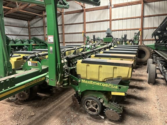 Image of John Deere 1770 equipment image 2