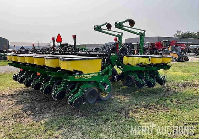 Image of John Deere 1780 equipment image 4