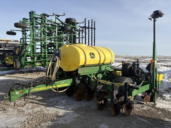 2002 John Deere 1780 Equipment Image0