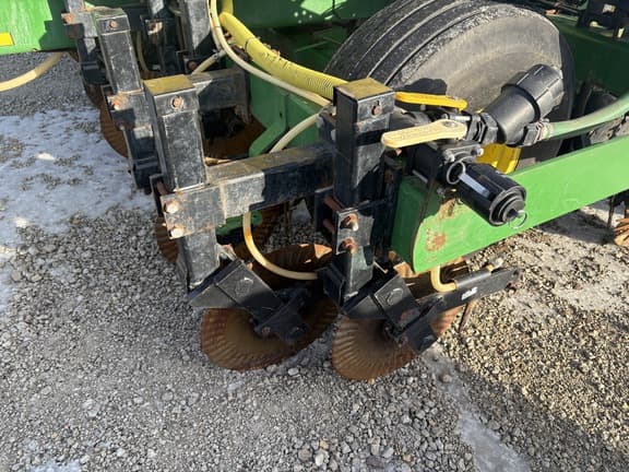 Image of John Deere 1780 equipment image 2