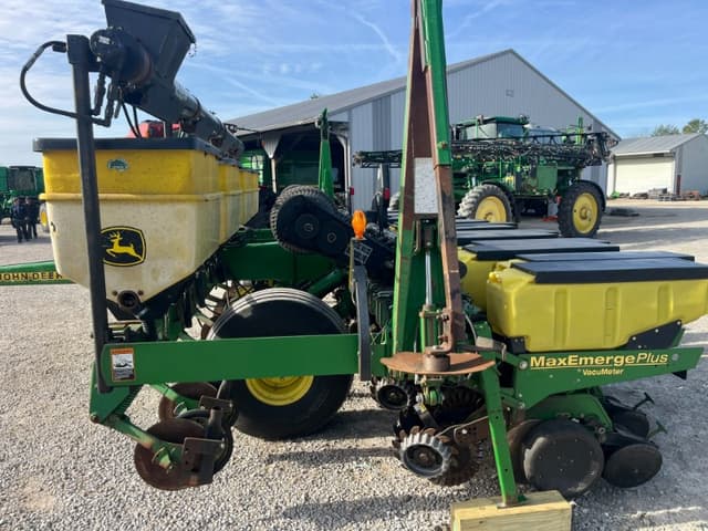 Image of John Deere 1780 equipment image 1