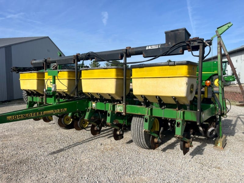 2002 John Deere 1780 Equipment Image0