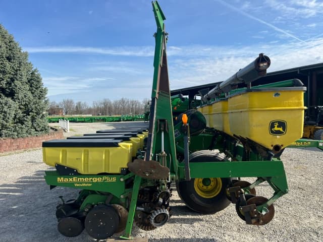 Image of John Deere 1780 equipment image 4