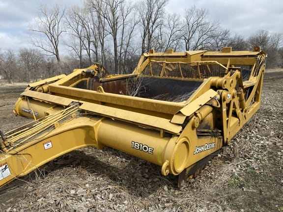 Main image John Deere 1810E