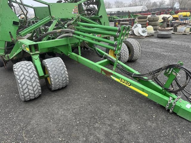 Image of John Deere 1860 equipment image 3