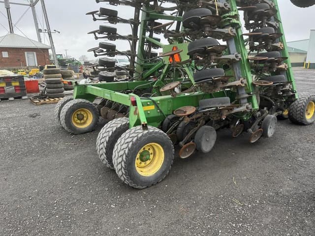 Image of John Deere 1860 equipment image 2