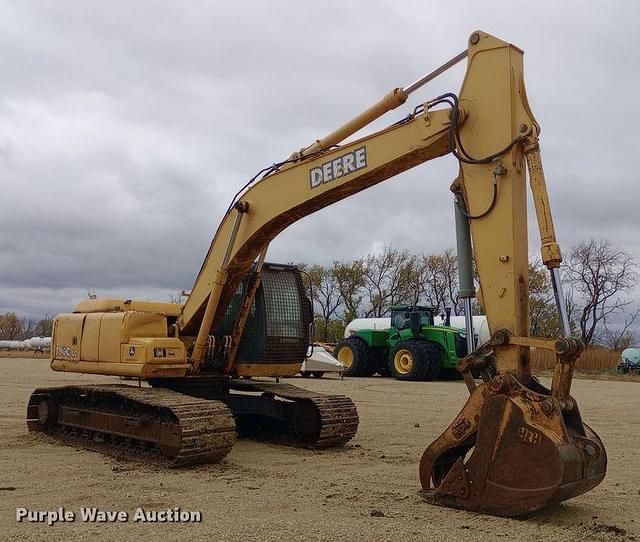 Image of John Deere 200C LC equipment image 2