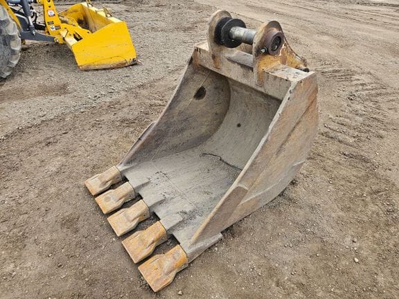 2002 John Deere Excavator Bucket Equipment Image0