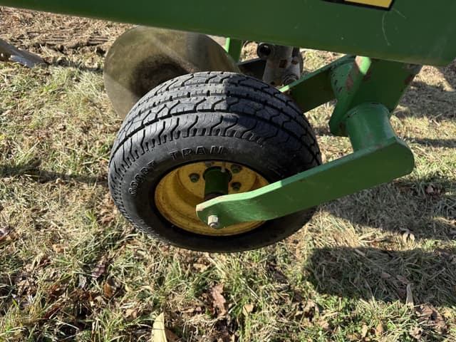 Image of John Deere 2100 equipment image 3