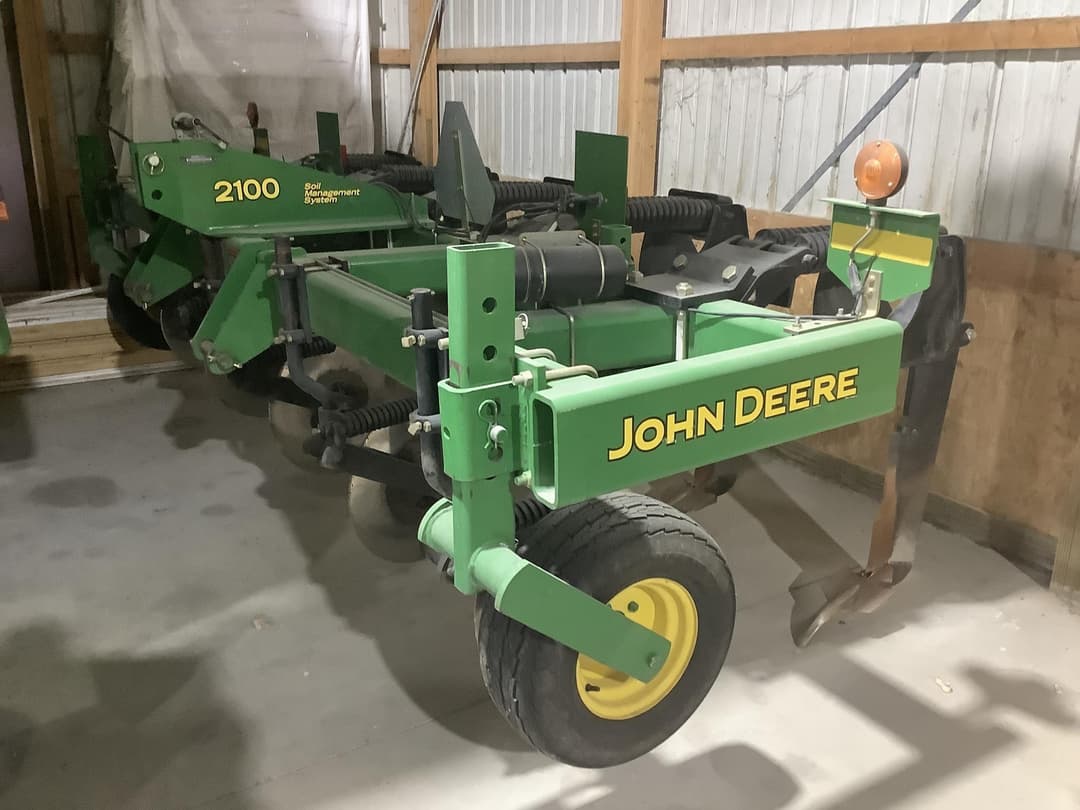 Image of John Deere 2100 Primary image