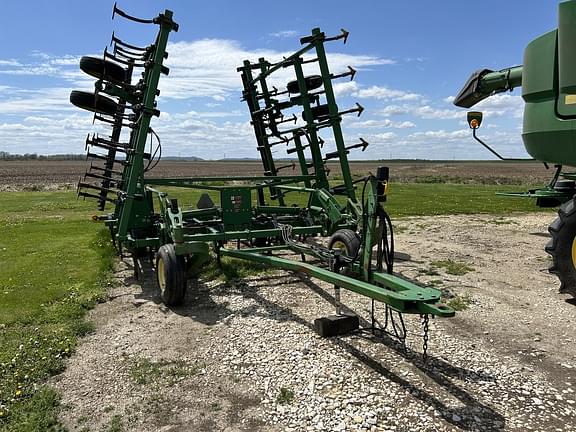 Image of John Deere 2200 equipment image 1