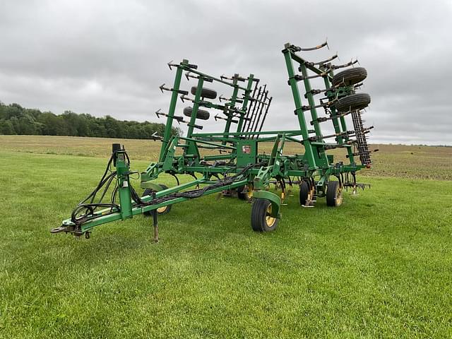 Image of John Deere 2200 equipment image 1