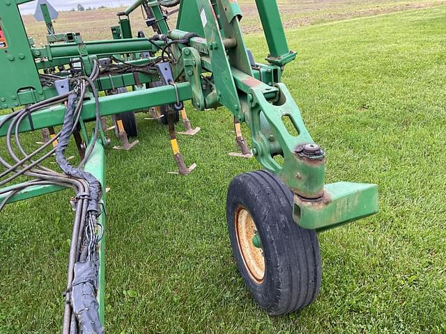 Image of John Deere 2200 equipment image 3