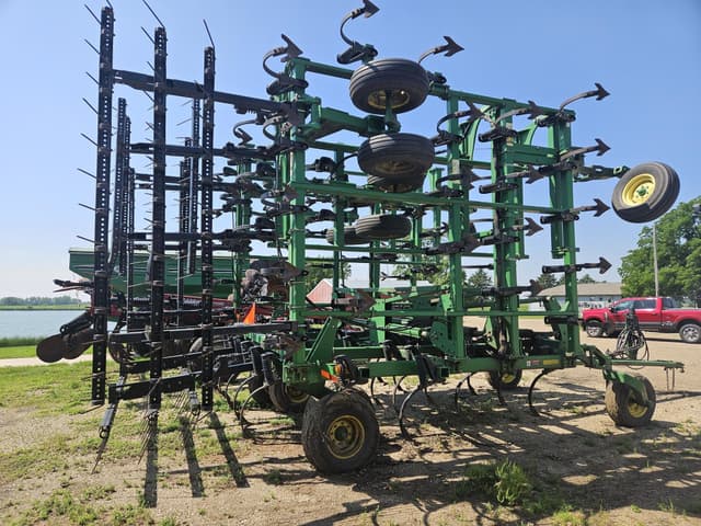 Image of John Deere 2200 equipment image 3