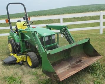 Main image John Deere 2210