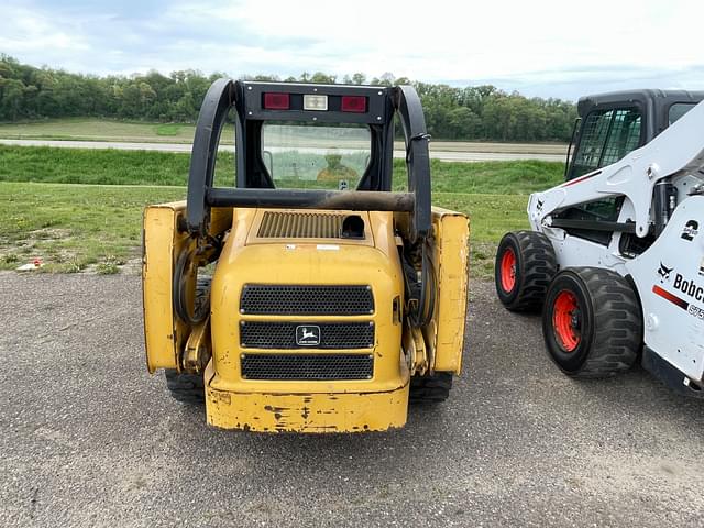 Image of John Deere 240 equipment image 4