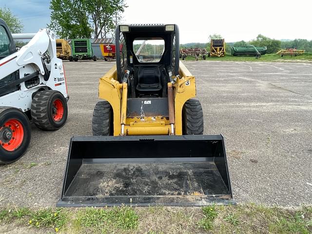 Image of John Deere 240 equipment image 1