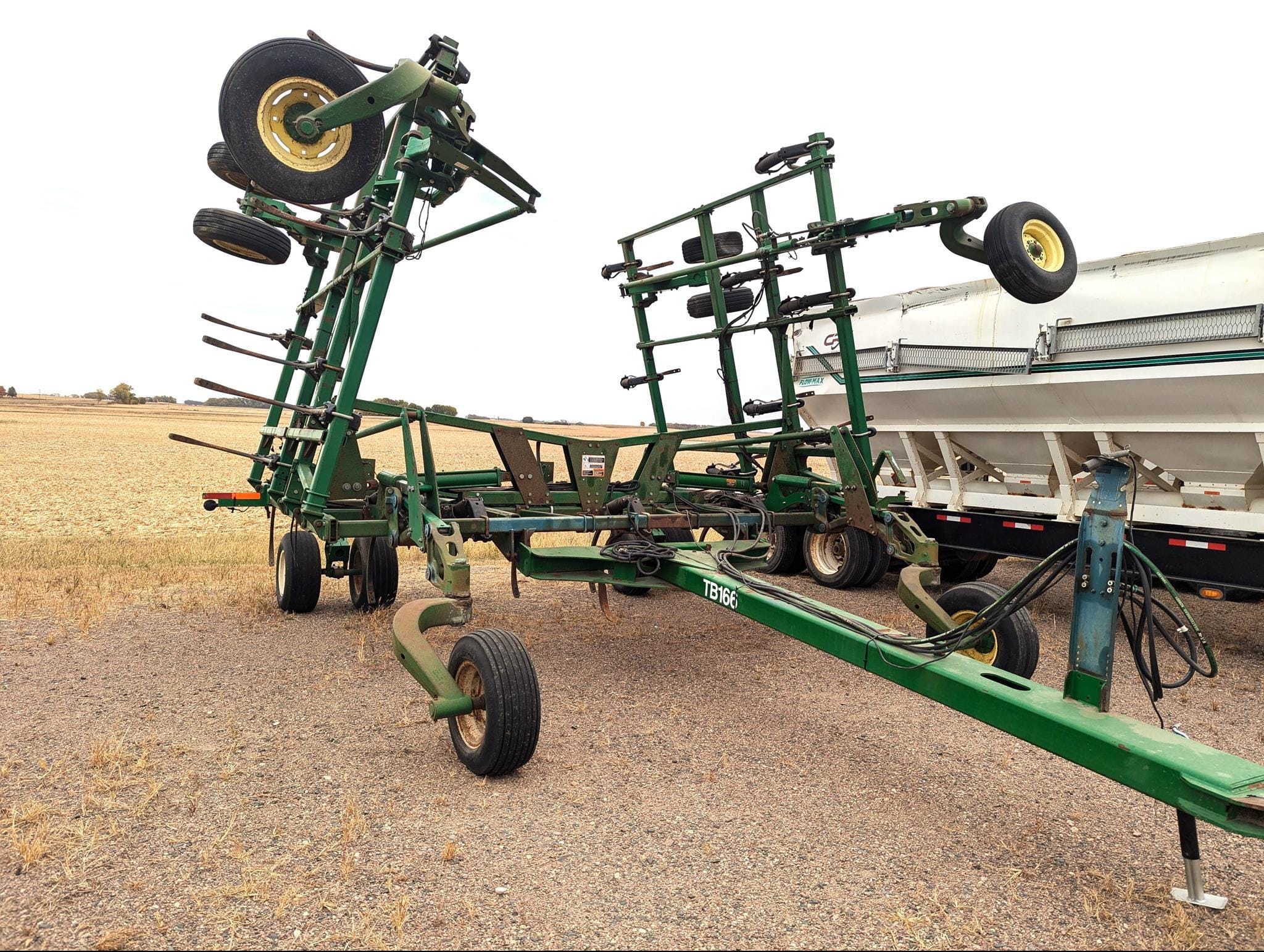 Main image John Deere 2400