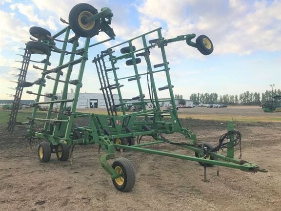 Main image John Deere 2400