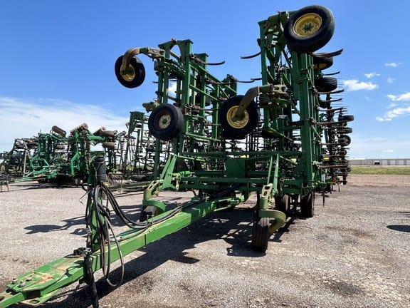 Main image John Deere 2400