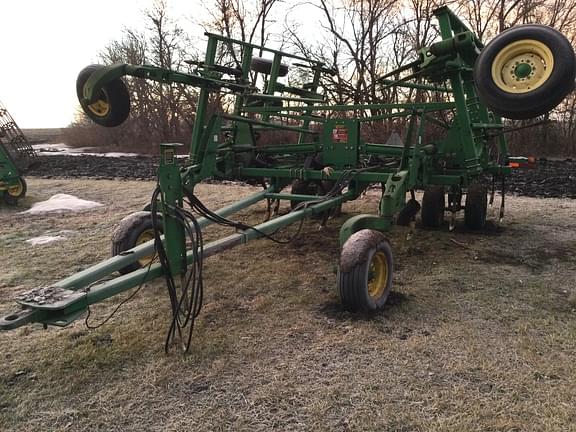 Image of John Deere 2400 equipment image 1