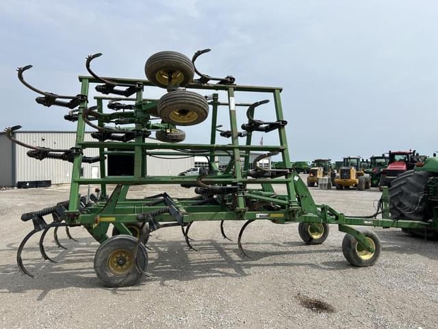 Image of John Deere 2400 equipment image 4