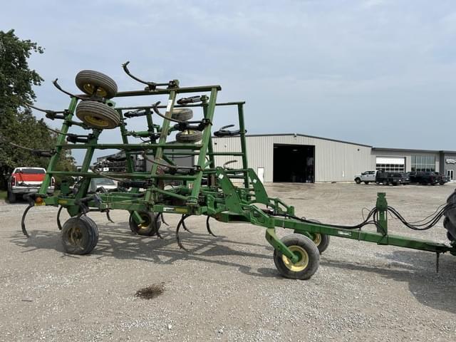 Image of John Deere 2400 equipment image 2