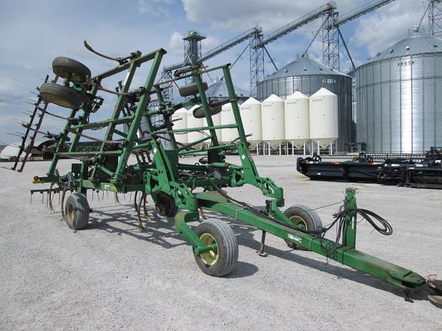 Image of John Deere 2400 equipment image 1