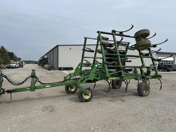 Main image John Deere 2400