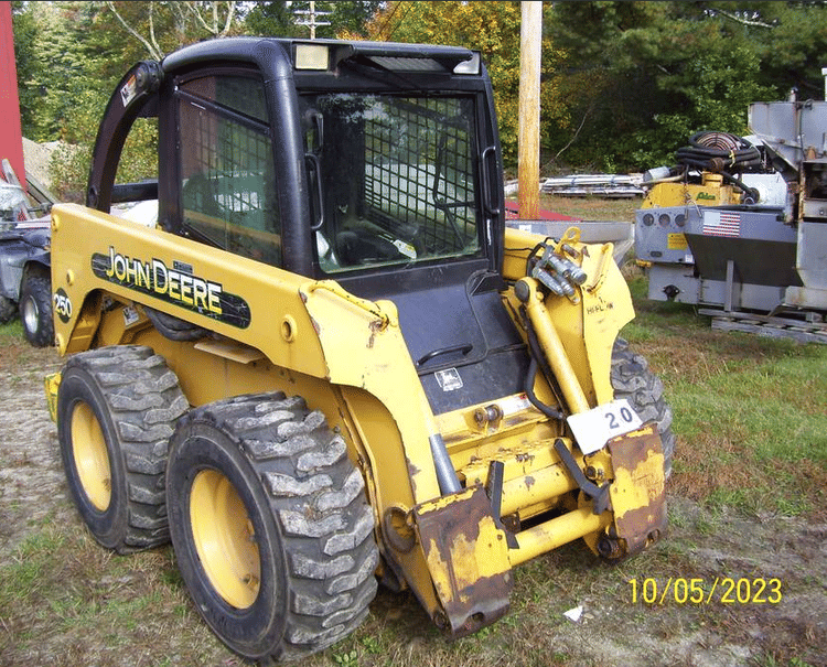 2002 John Deere 250 Construction Skid Steers for Sale | Tractor Zoom