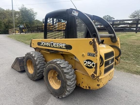 Image of John Deere 250 equipment image 2