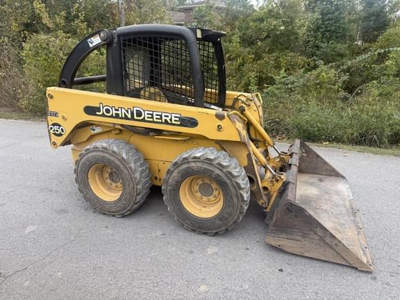 Image of John Deere 250 Primary image